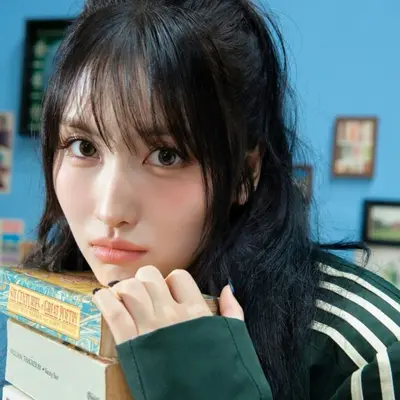 Hirai Momo