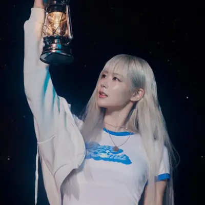 Minamiji Yuna (南地由奈)