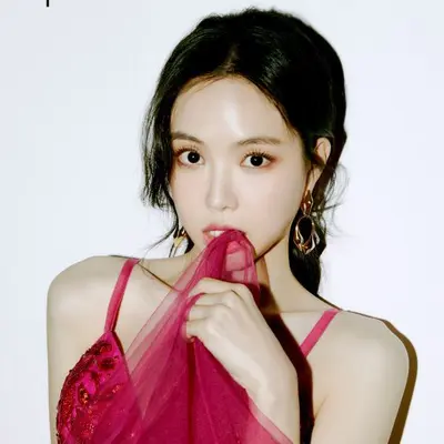 Son Na-eun